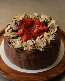 Baskijski Cheesecake sa Čokoladom i Jagodama