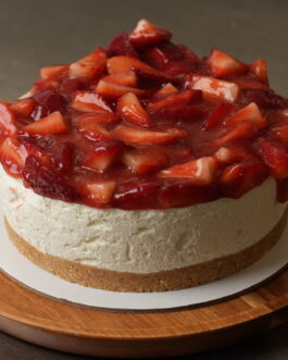 Nepečeni cheesecake sa svežim jagodama