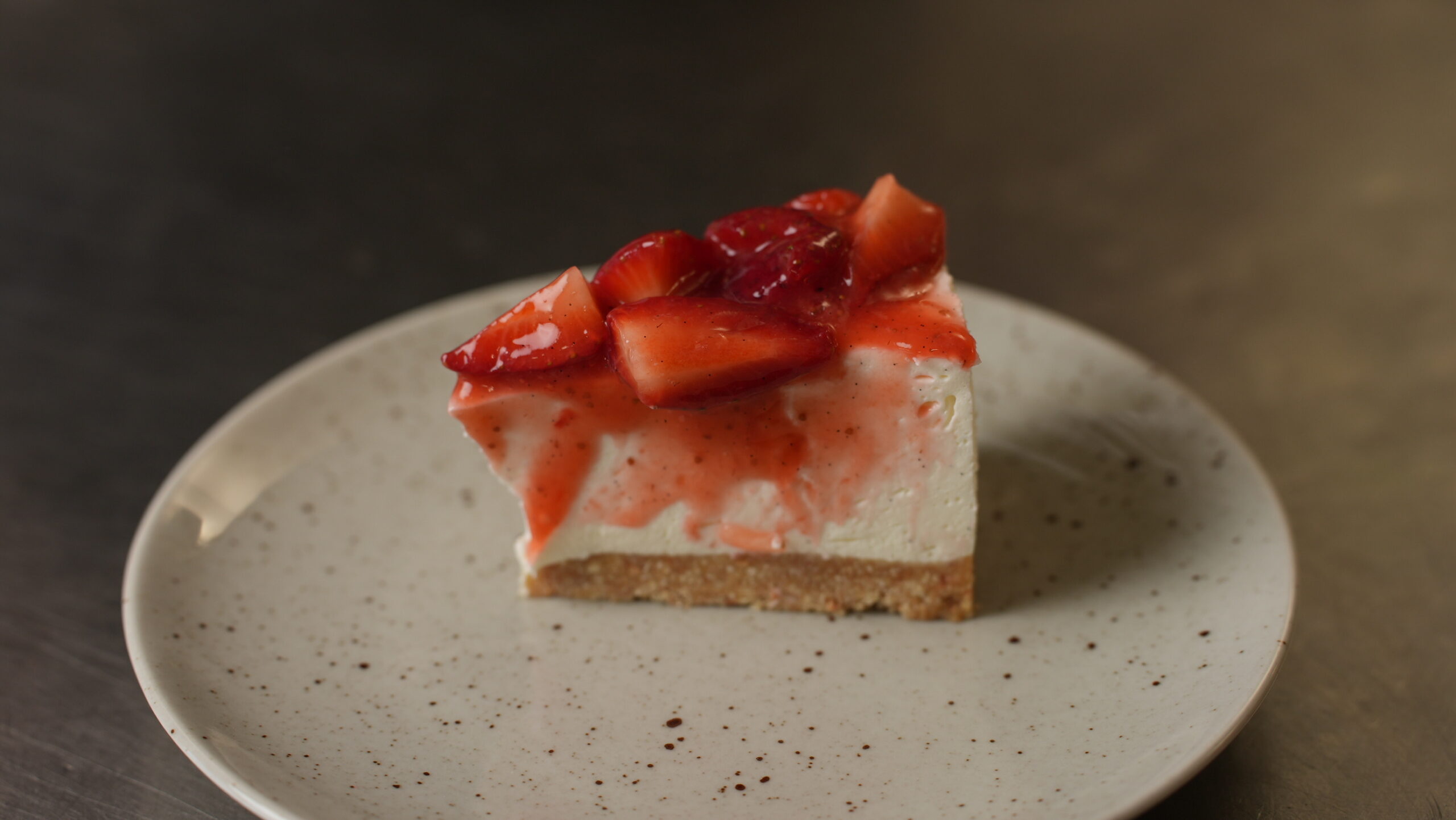 Nepečeni cheesecake sa svežim jagodama - Slika 2