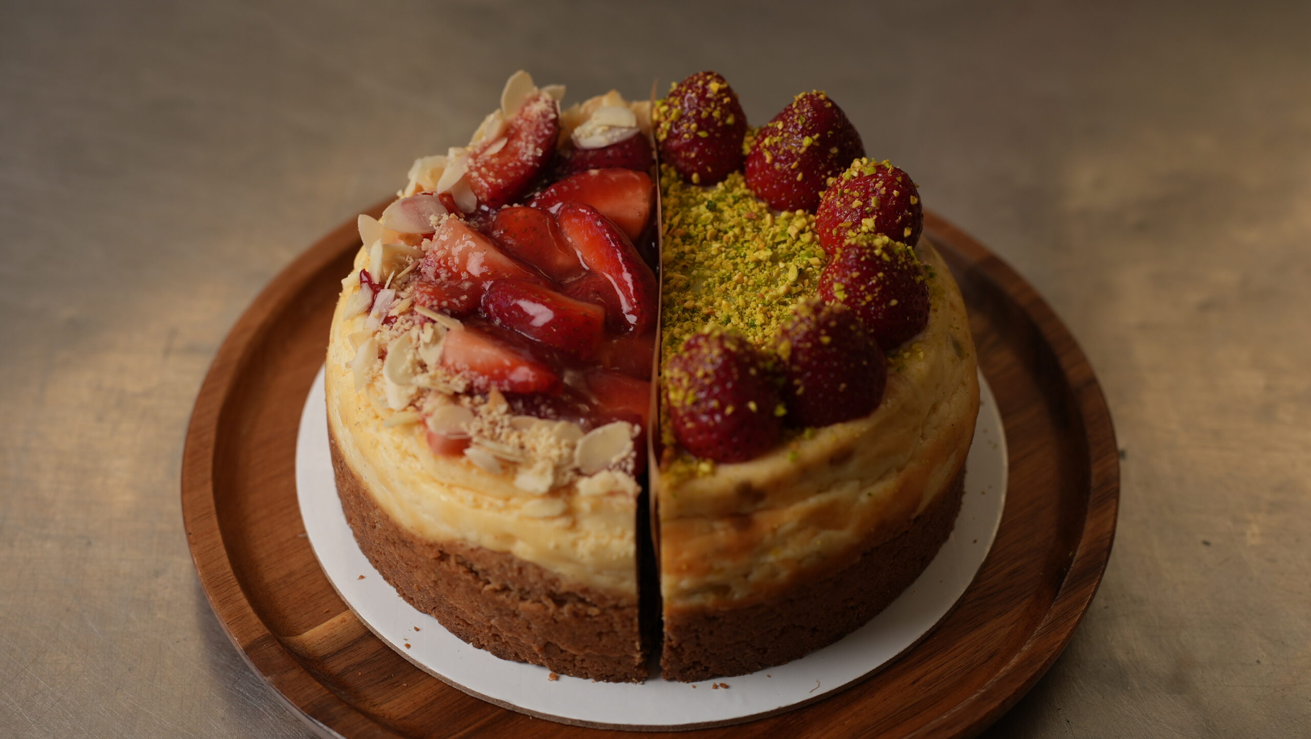 New York cheesecake duo sa svežim jagodama - Slika 2