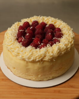 Baskijski cheesecake sa svežim punjenim malinama